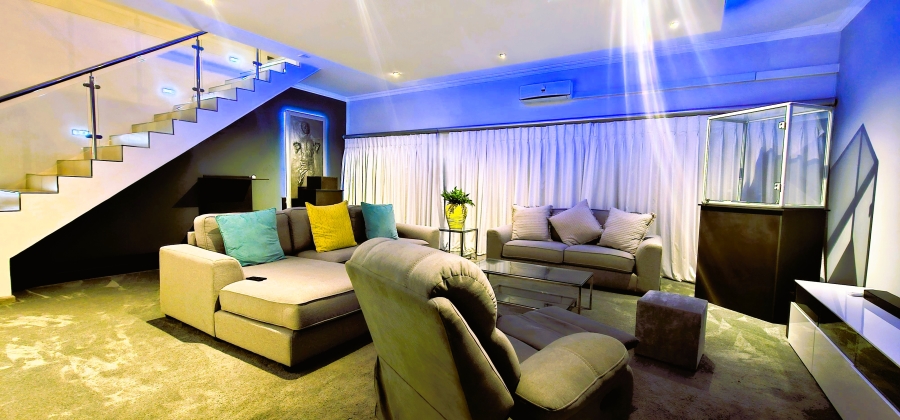 7 Bedroom Property for Sale in Country Club Western Cape